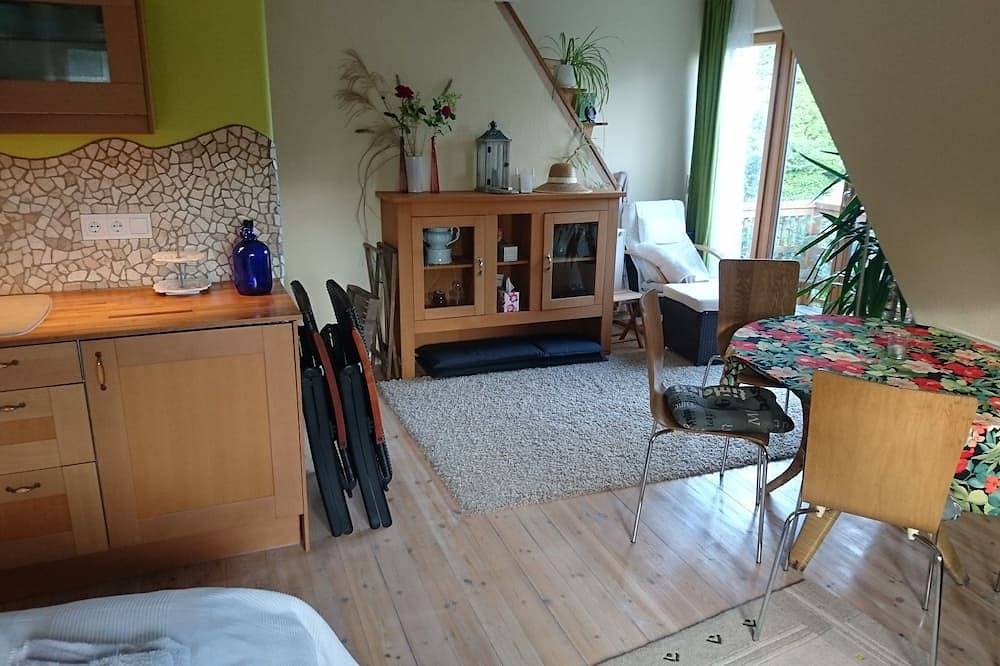 Hale Aloha - Kaminofen-Paradiesgarten-7-Personen-Haus. Naturpark-Urlaub mit Hund in Felde, Rendsburg-Eckernförde
