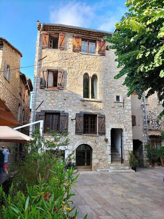 Double Room with Private Bathroom in Vence, Côte méditerranéenne (France)