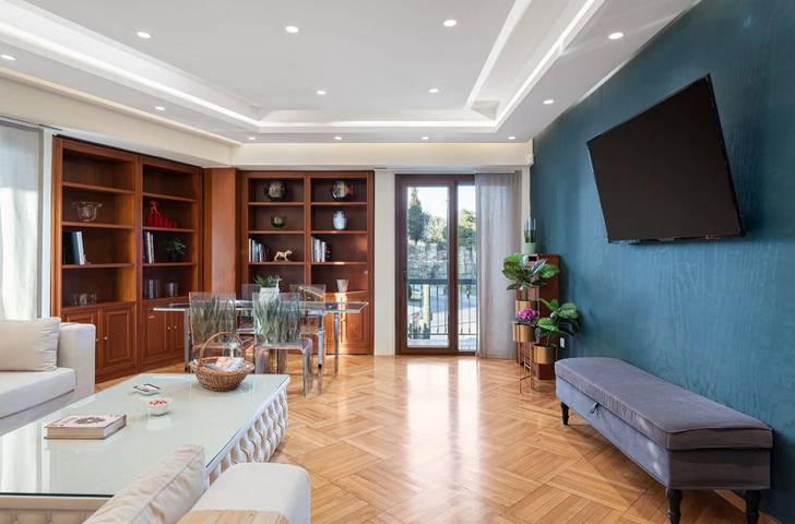 Villa pour 8 personnes, avec balcon à Athènes