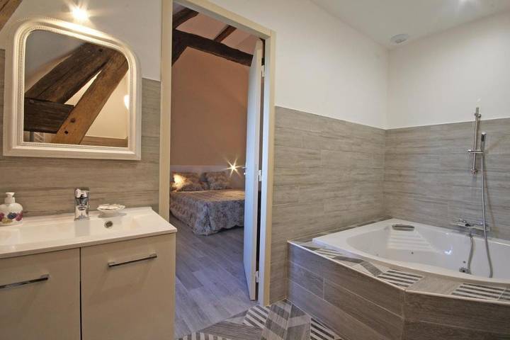 Location de vacances pour 2 personnes, avec jacuzzi à Ferrières-la-Verrerie - 2