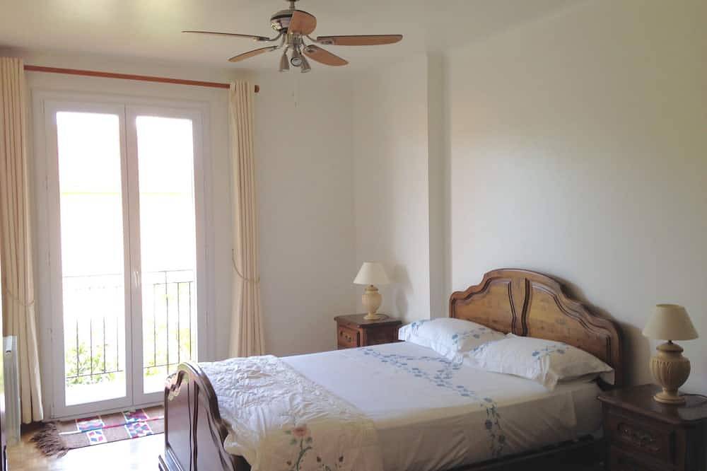 Maison entièrement rénovée avec piscine, jardin, parking à Argelès in Côte Vermeille, Argelès-sur-Mer