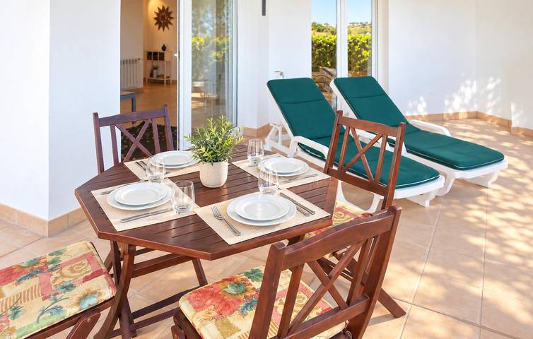 Entire holiday apartment, Beachside Apartment with Terrace, AC & Pool in Murcia, Murcia Inland