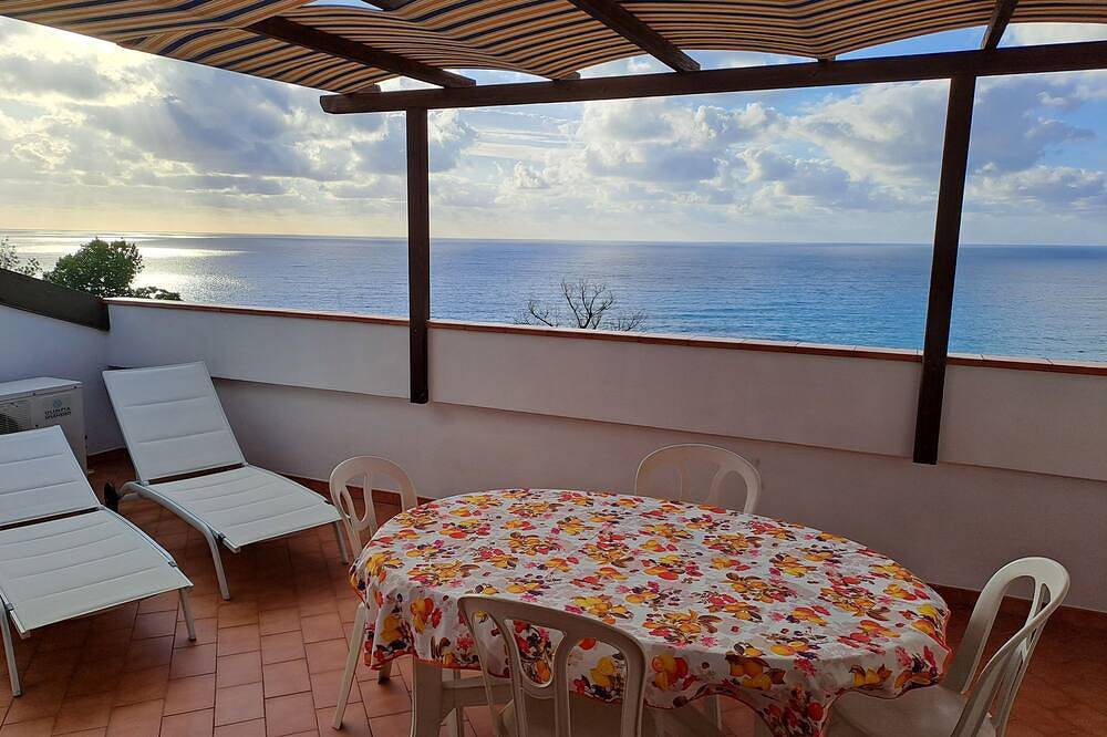 Ganze Wohnung, Michelino Terrace 2 - Parghelia in Parghelia, Vibo Valentia Provinz