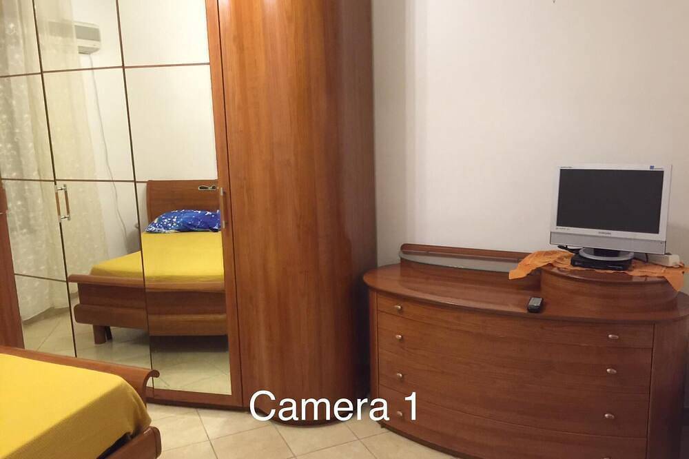 Ganze Wohnung, 2 Bedroom Apartment in Reggio Calabria in Reggio Calabria, Reggio Calabria Provinz