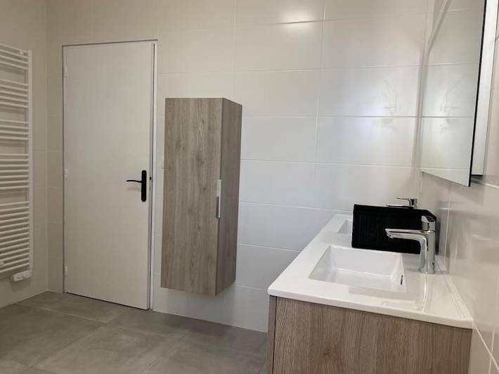 Location de vacances pour 9 personnes, avec piscine ainsi que terrasse et vue à Saint-Jean-de-Serres - 3