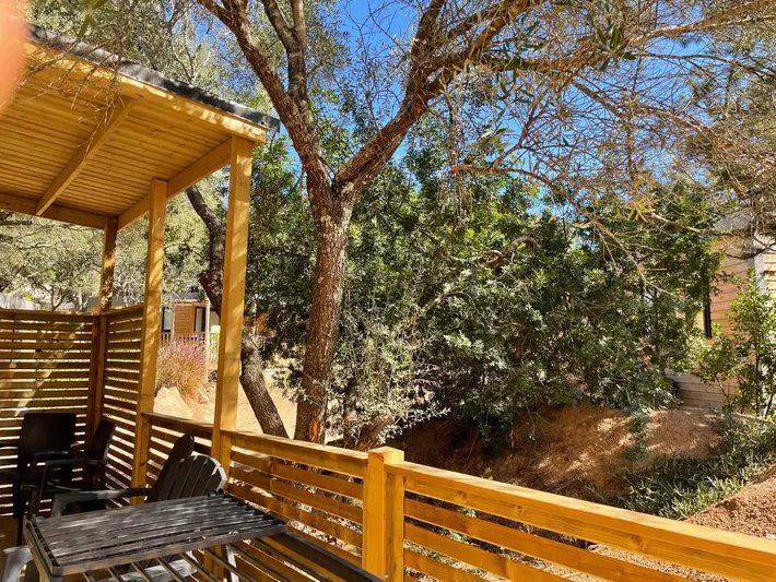 Chalet für 2 Personen, mit Garten und Pool, kinderfreundlich - 1