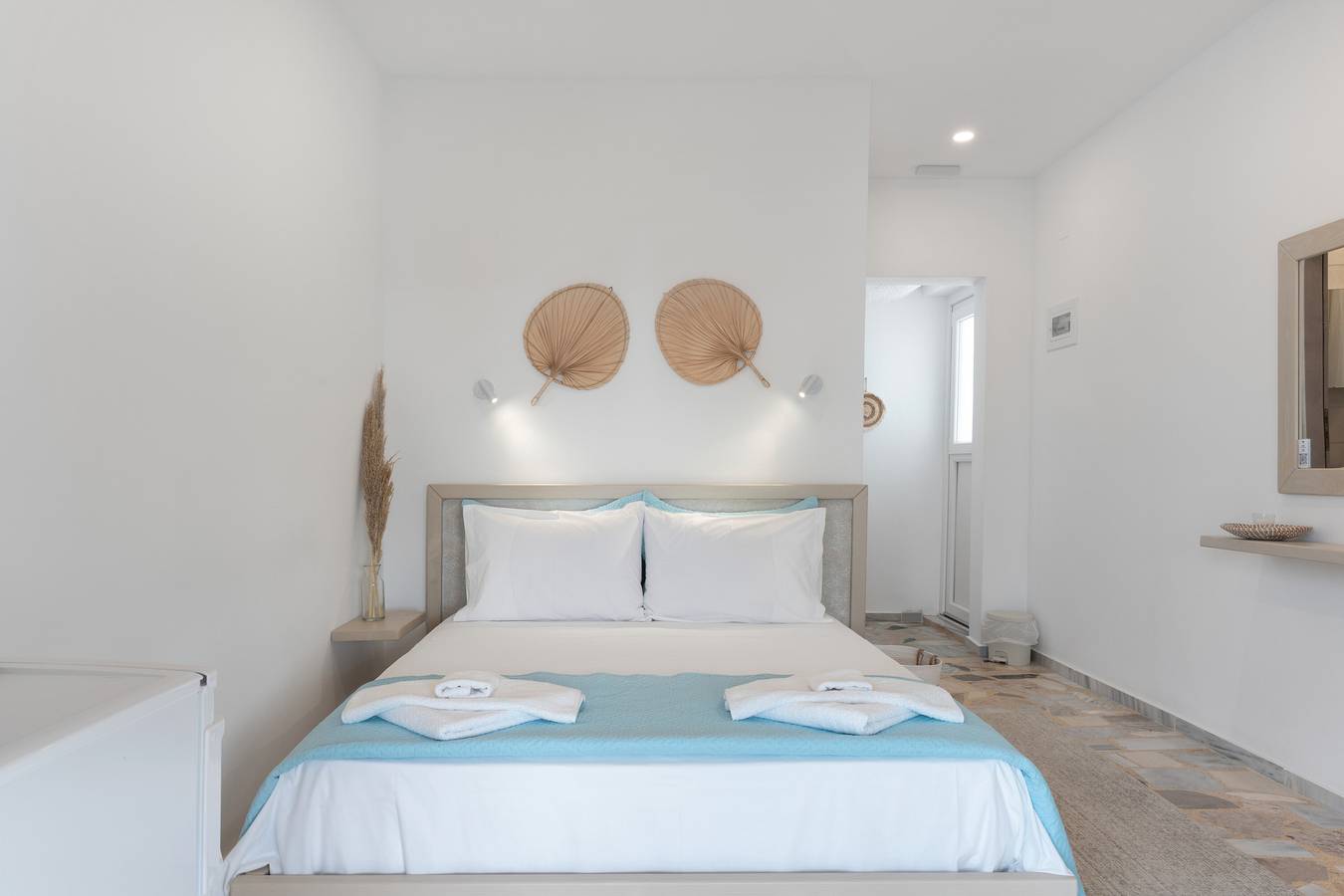 Entire apartment, Apartment 'Double Studio No 8' with Balcony, Wi-Fi and Air Conditioning in Panormos, Kalymnos