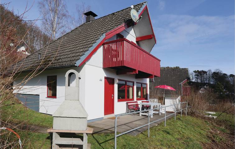 Ferienhaus für 6 Personen, mit Terrasse und Garten sowie Sauna in Kirchheim