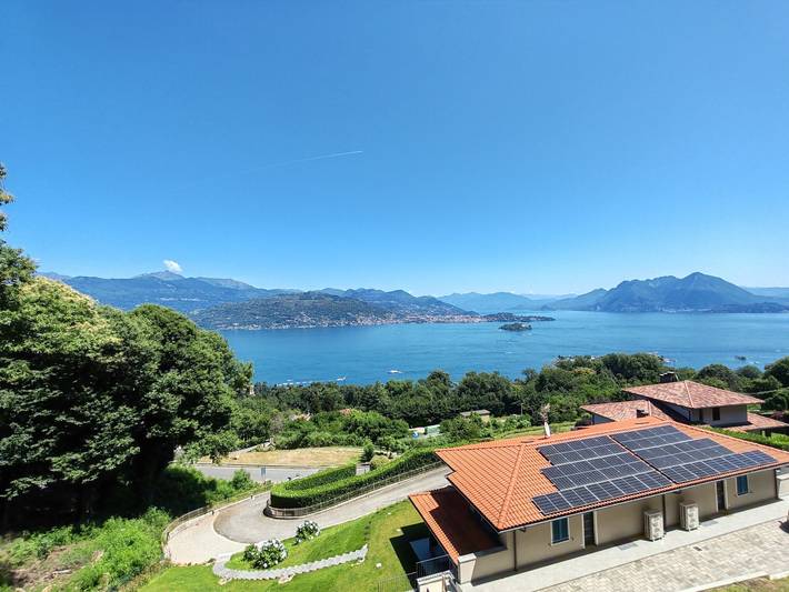 Villa per 5 persone, con Balcone e Terrazza nonché Giardino e Sauna a Comune di Stresa