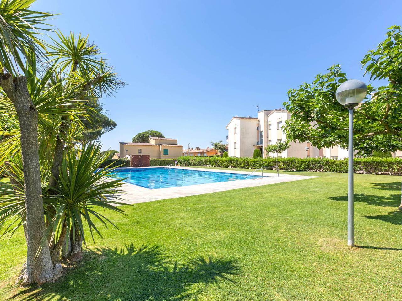 Apartamento entero, Apartamento en Calella de Palafrugell para 5 personas con piscina y parking a 500m de la playa in Calella de Palafrugell, Palafrugell