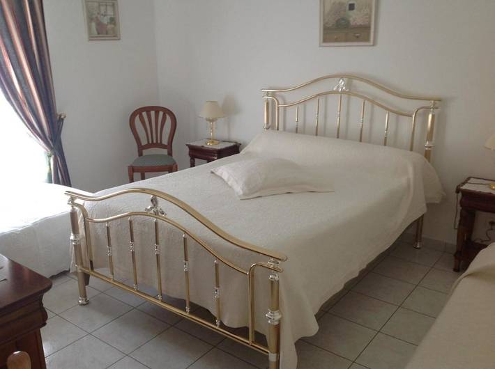 Chambre d’hôte pour 4 personnes, avec vue ainsi que jardin et terrasse