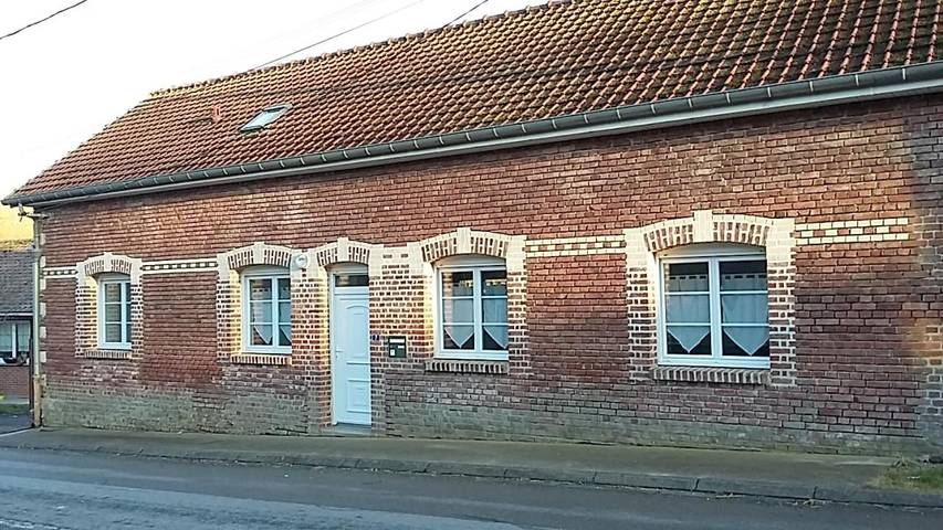 Gîte pour 8 personnes, avec vue ainsi que jardin et terrasse dans Hamel