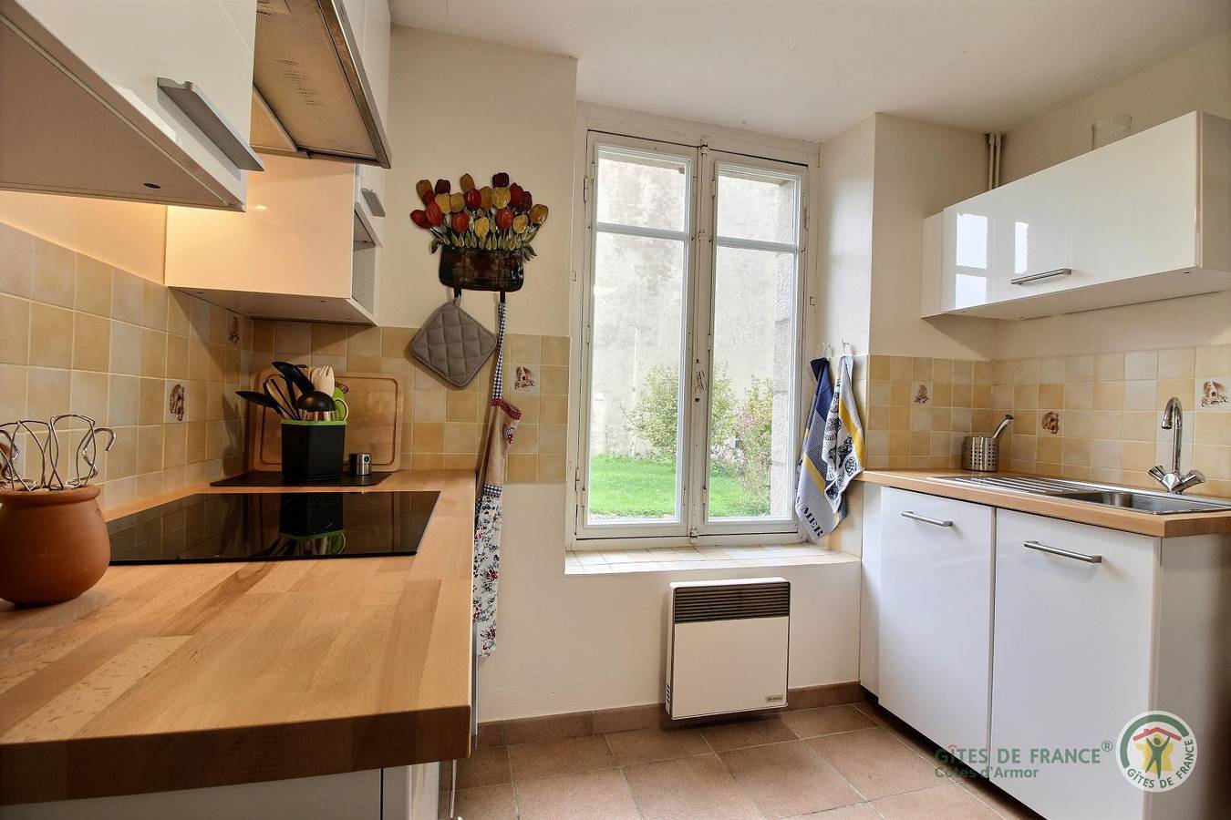 Ty Skoachet in Trébeurden, Costa de granito rosa