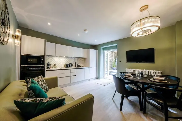 Holiday apartment for 4 people, with hot tub and garden - 1
