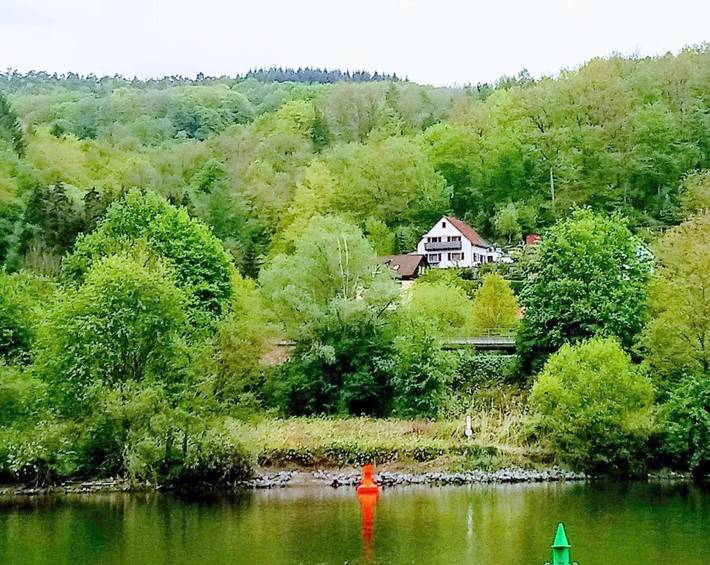Ferienwohnung für 4 Personen, mit Terrasse und Garten sowie Ausblick in Eberbach
