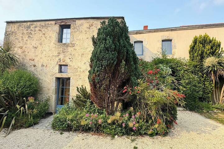 Location de vacances pour 4 personnes, avec Jardin à Belleville-sur-Vie