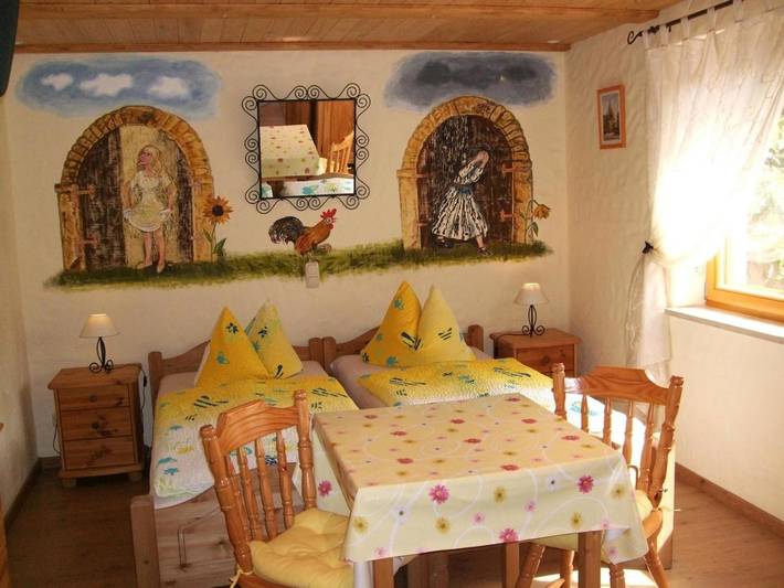 BnB für 2 Personen, mit Terrasse und Garten sowie Pool und Ausblick in 