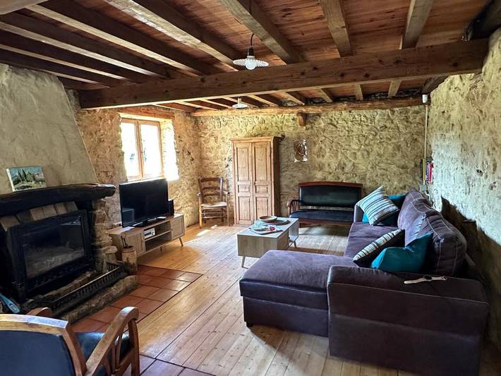 Location de vacances pour 8 personnes, avec vue ainsi que jardin et piscine à Carsan - 3