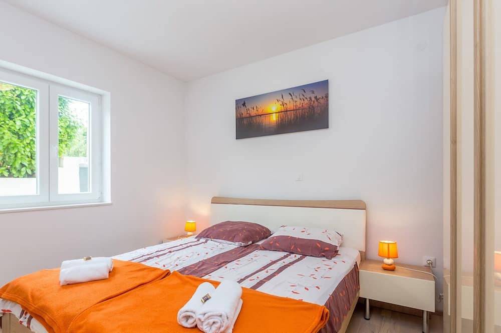 Ganze Wohnung, Ferienwohnung Giselle mit beheiztem Pool und großer Terrasse 50m2 in Nerezine, Kvarner Inseln