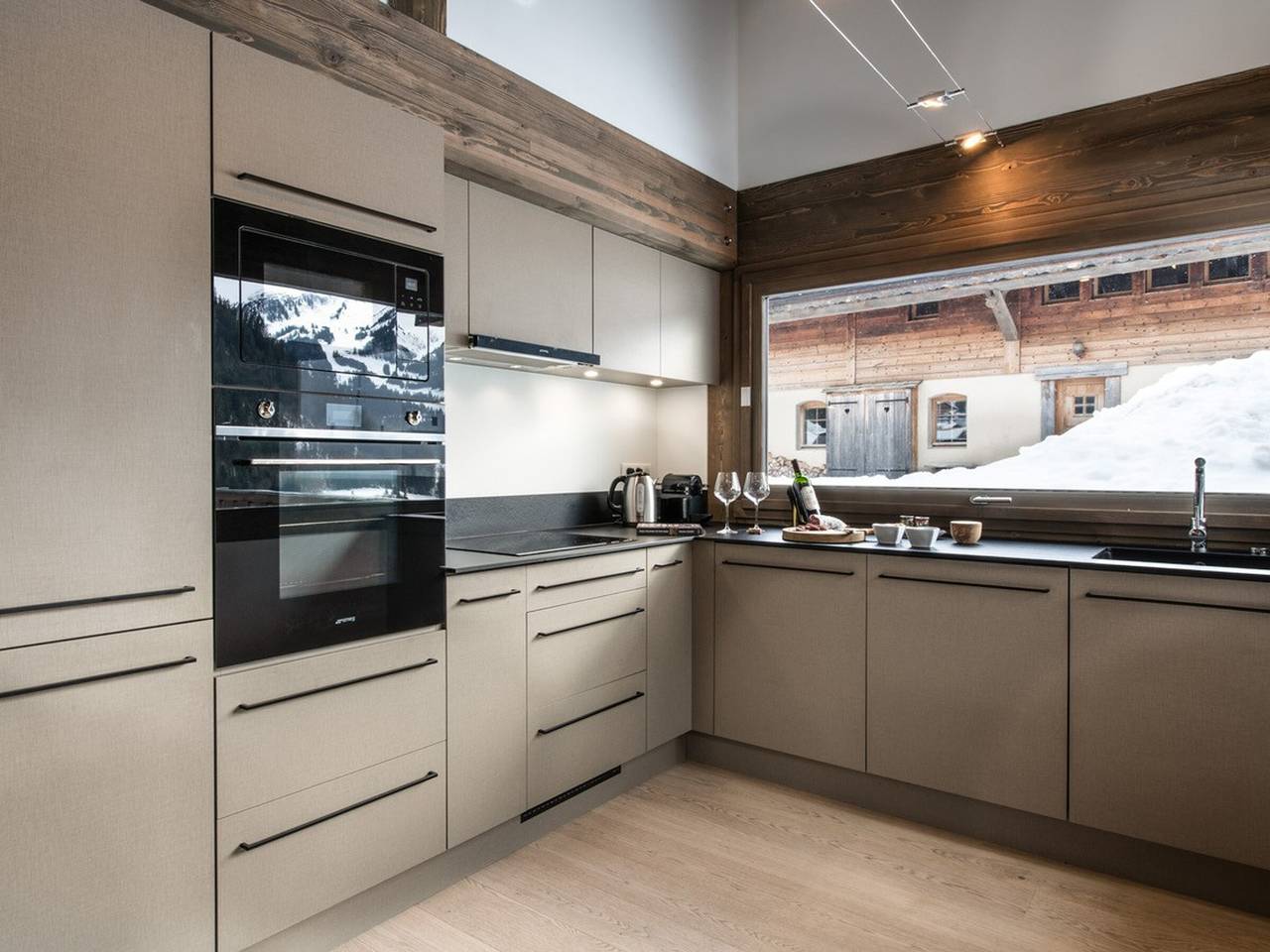 Chalet en Bois avec Spa et Sauna à Châtel, 10 Couchages in Chatel, Les Portes du Soleil