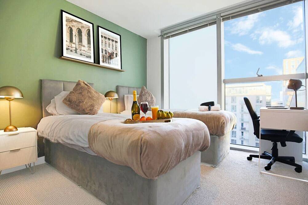 Apartment for 6 People in Milton Keynes, South East England