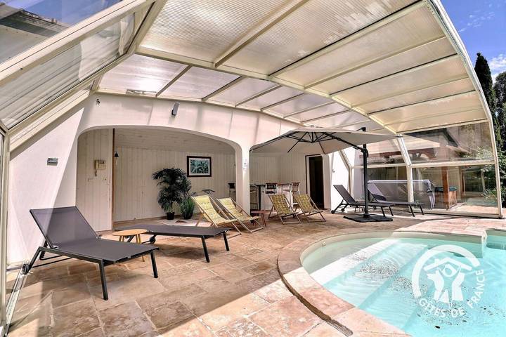 Chambre d’hôte pour 5 personnes, avec piscine et vue ainsi que jardin et terrasse en Bretagne - 4
