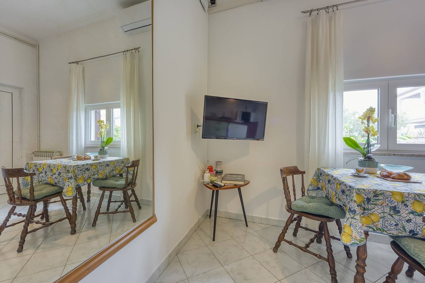 Appartement entier, Charmant appartement près de Rovinj avec balcon, Wi-Fi et parking in Rovinj Riviera, Rovinj