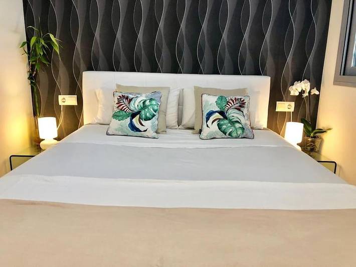 Gîte pour 2 personnes, avec jacuzzi et bassin pour enfant ainsi que jardin et piscine à Puerto Real - 2