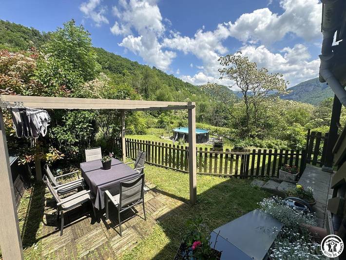 Gîte pour 6 personnes, avec piscine ainsi que terrasse et jardin, animaux acceptés