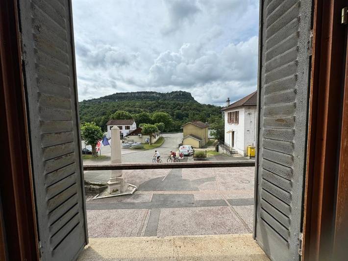 Gîte pour 4 personnes, avec vue, animaux acceptés à Brégnier-Cordon - 2