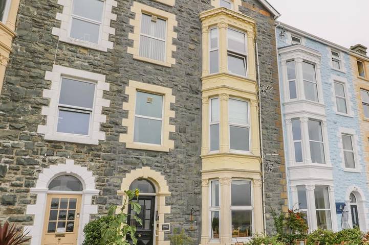 Log cabin for 5 people in Barmouth