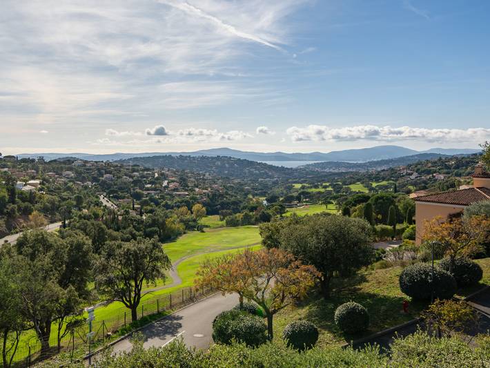 Gîte pour 6 personnes, avec balcon dans Golf Bluegreen Sainte-Maxime - 2