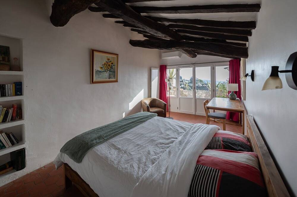 Haus im Herzen des mittelalterlichen Dorfes in Tourrettes-sur-Loup, Cannes und Umgebung