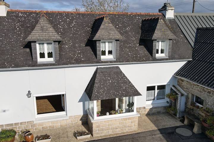 Agriturismo pour 8 personnes, avec jardin à Plonévez-Porzay