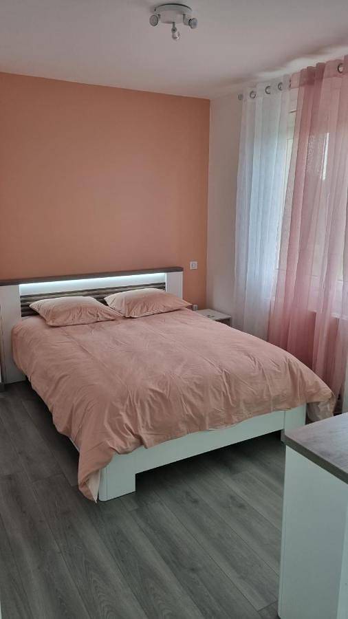 Location de vacances pour 6 personnes, avec vue et terrasse à Puisseguin - 4