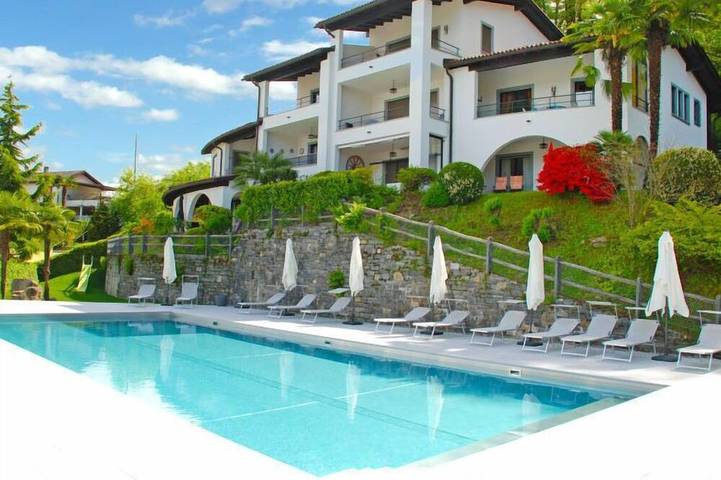 Ferienwohnung für 2 Personen, mit Pool und Terrasse sowie Balkon/Terrasse in Piazzogna