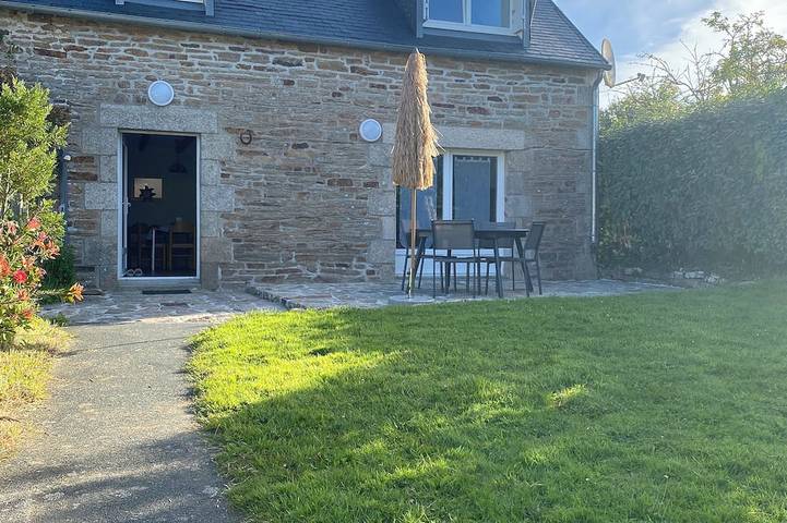Gîte pour 4 personnes, avec jardin dans Plage Kerleven