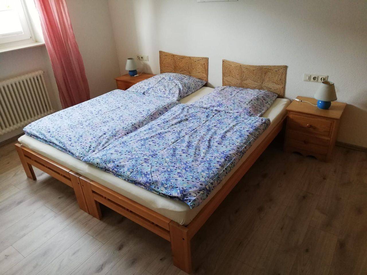 Ganze Ferienwohnung, Ferienwohnungen Irmgard Bruttel - 2-Zimmer-Fewo, sep. Küche, Balkon, 50 qm in Gaienhofen, Untersee
