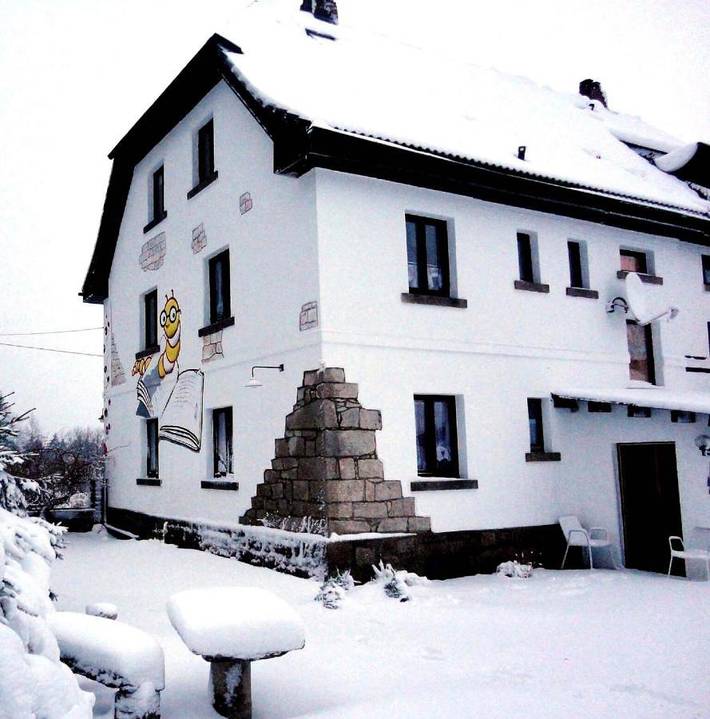 Ferienwohnung für 4 Personen, mit Terrasse und Garten in Kirchenlamitz - 2