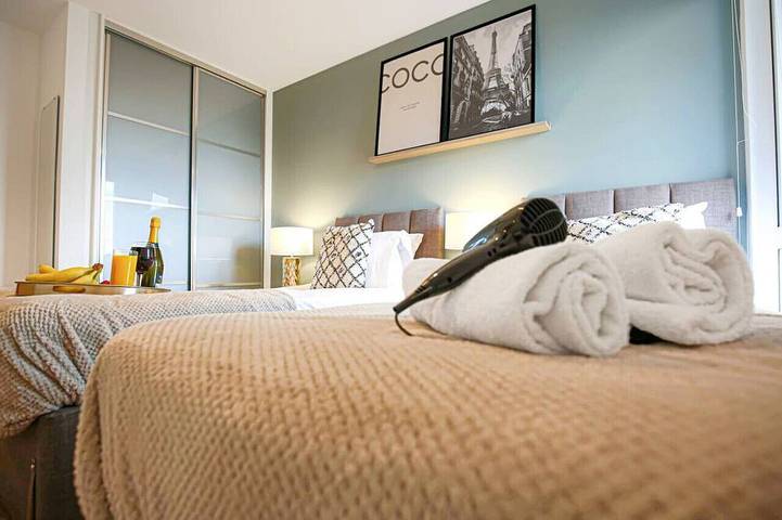 Ganze Wohnung, Stylish Apartment • City Centre • Balcony • Free Parking • Self-Check-In • Yoko Property in Milton Keynes, Südostengland
