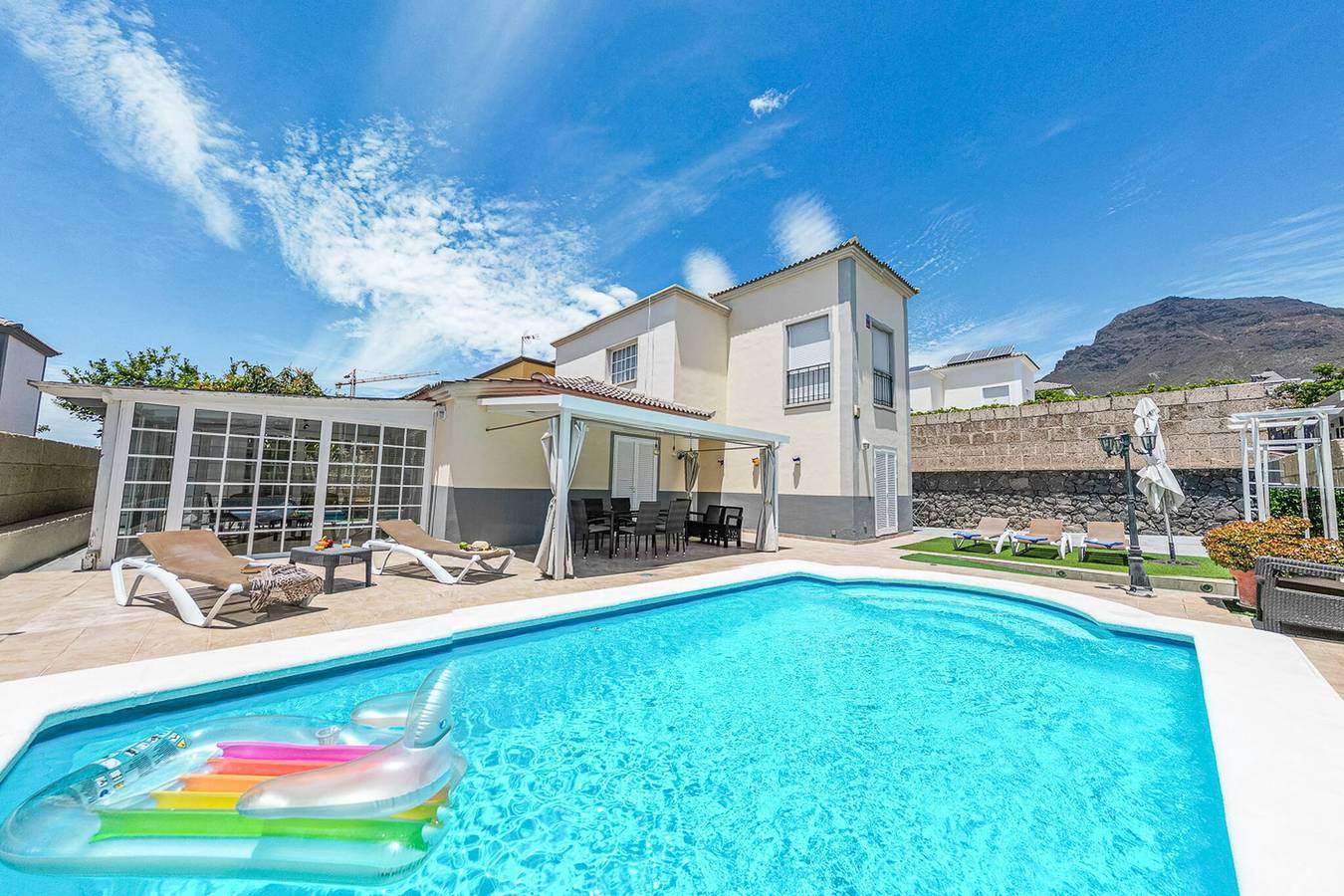 Casa vacanza a Adeje a partire da 385€ a notte