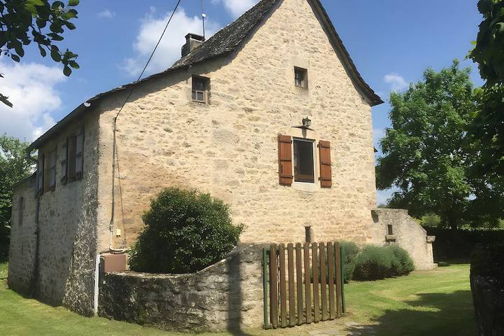 Location de vacances pour 6 personnes, avec jardin et balcon à Bournazel