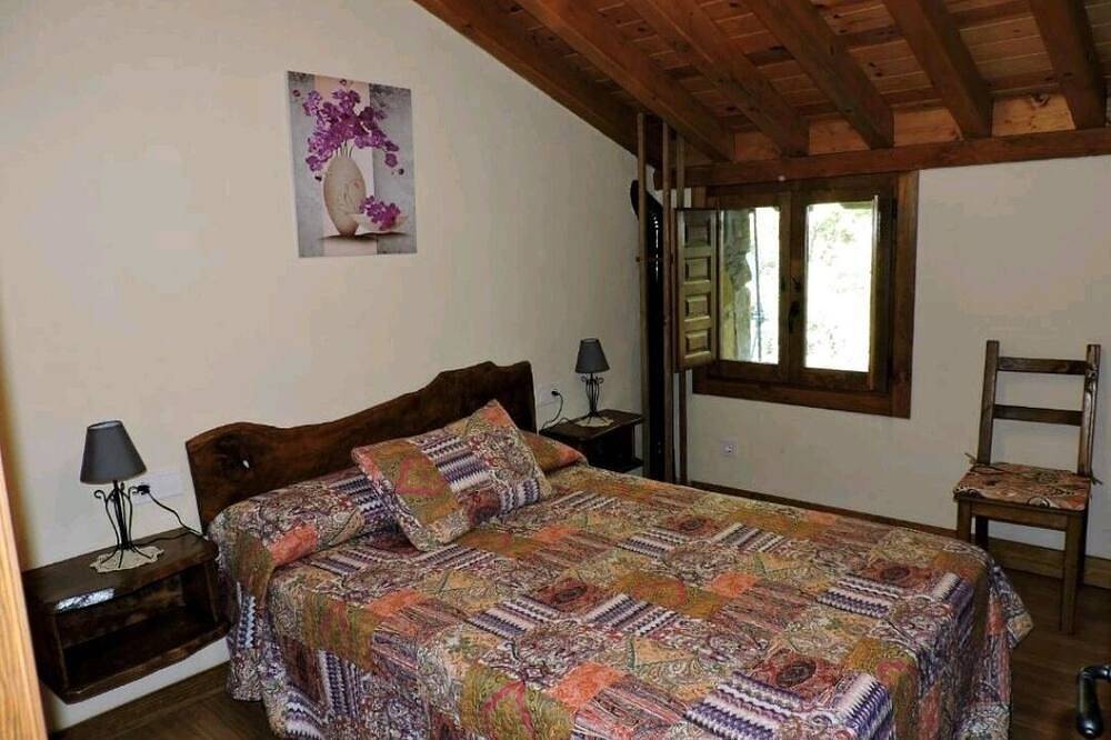 Cabaña Pasiega La Hirriria in Ruesga, Miera Valley
