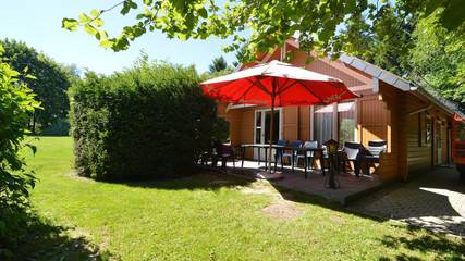 Gîte pour 5 personnes, avec sauna et jardin ainsi que terrasse et vue sur le lac dans Sourbrodt