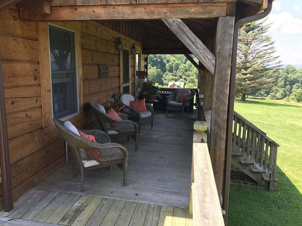 Log Cabin for 2 Guests in Canaan Valley, Blue Ridge Mountains