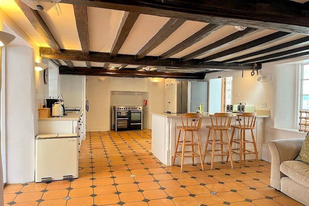Listed Farmhouse on the edge of the Cotswolds in Oxfordshire