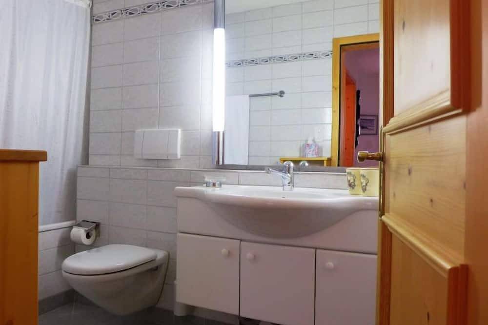 Apartamento entero, Casa La Planüra by Interhome in Bregaglia, Engadina