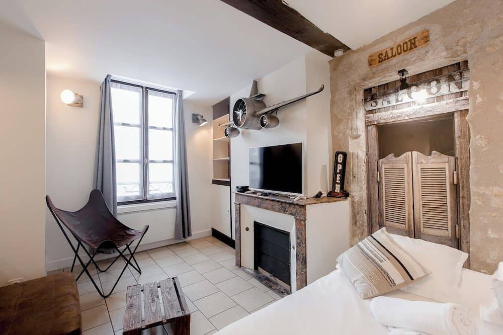Appartement entier, Studio Saloon au calme - centre Orléans in Orléans, Vallée de la Loire