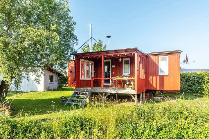 Geheel vakantieappartement, ‘Tiny House in het Groen’ met privéterras en eigen tuin in Jesberg, Schwalm-Eder-Kreis