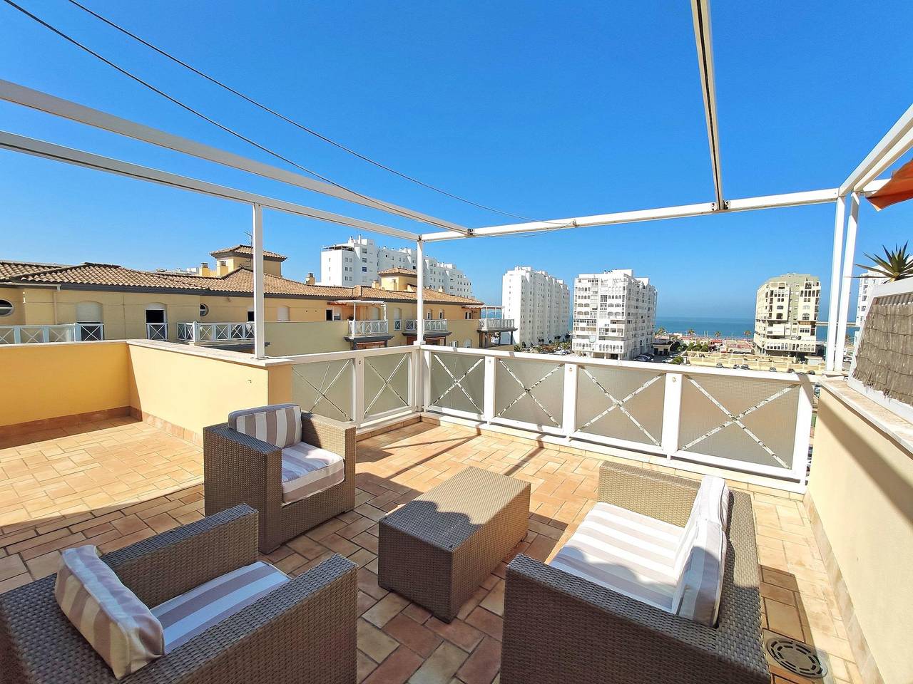 Appartement de vacances entier, Valdelagrana Beach Penthouse in Valdelagrana, El Puerto de Santa María